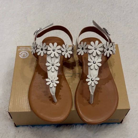 Thereabouts ,Size3 (Girl)White Floral Sandals - Picture 1 of 17
